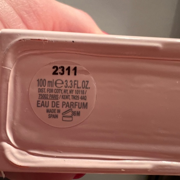 Burberry Her Elixir Eau de Parfum Intense
3.3 oz/ 100 mL - Picture 2 of 4